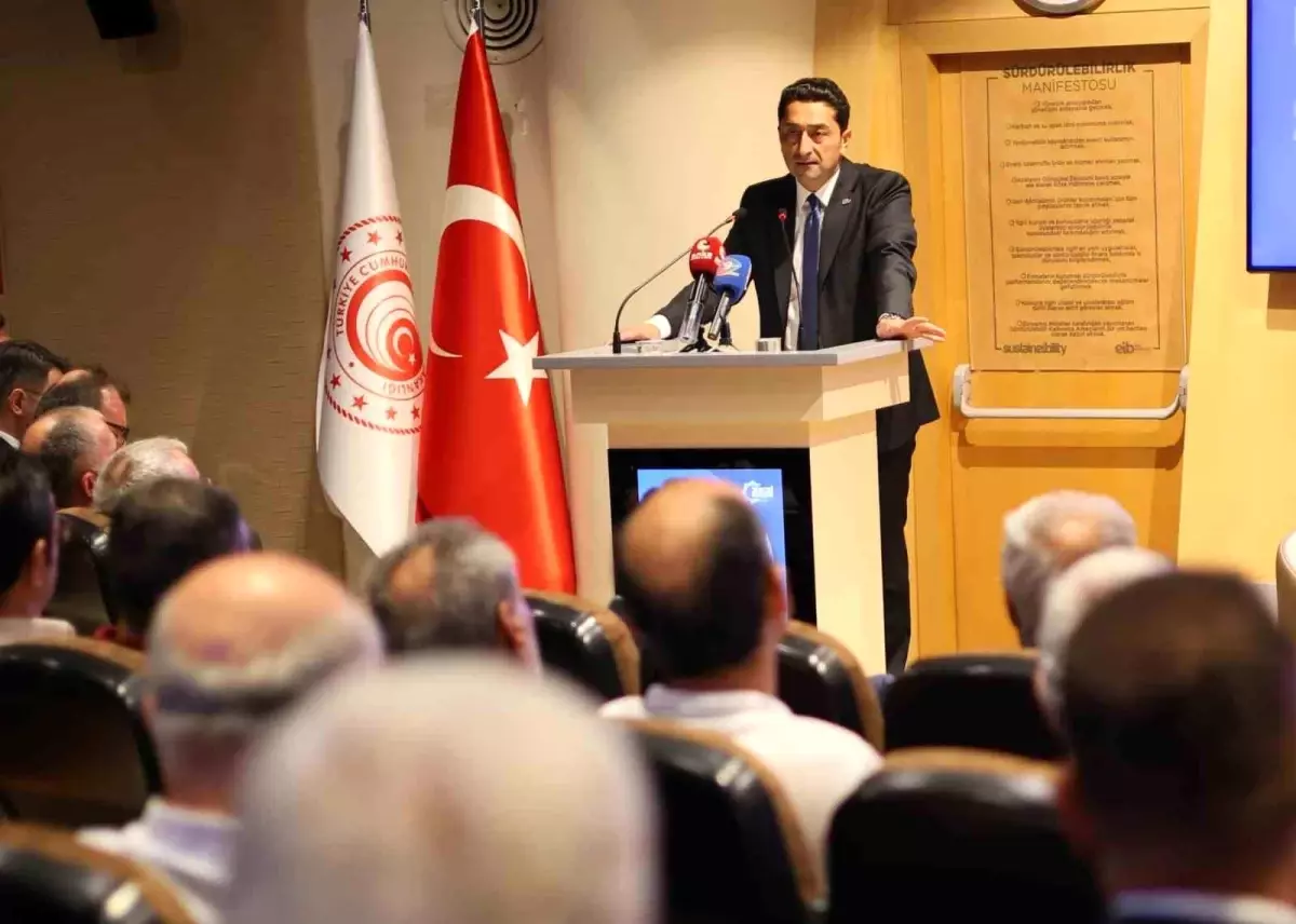 İzmir’de Ayakkabı Sektörü İçin Dönüşüm Çağrısı!