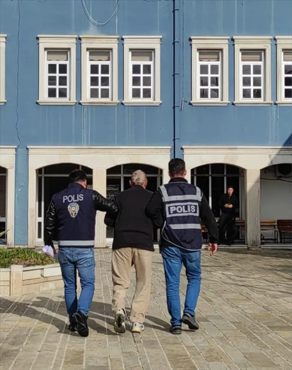 Foça’da Cinsel İstismar Hükümlüsü Yakalandı!