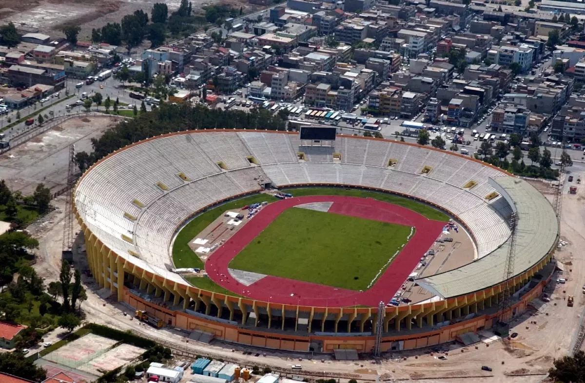 Karşıyaka’ya Atatürk Stadı’nda 1380 Koltuk Ayrıldı!