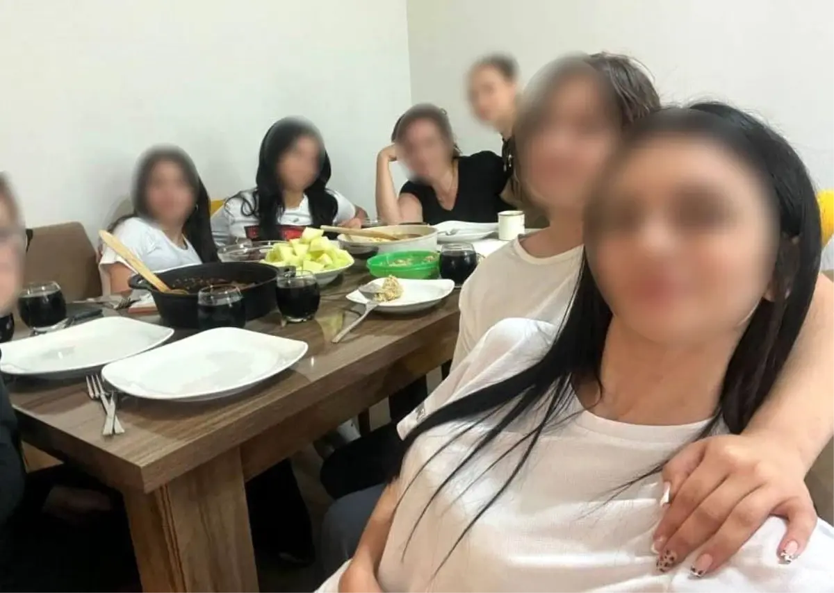 Öğrencileri Evinde Çalıştıran Öğretmene Şok Gözaltı!