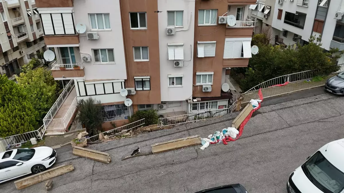 İzmir’de Çöken Duvar için Çözüm Bekleniyor!