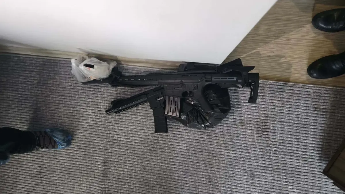 İzmir’de Dev Uyuşturucu Operasyonu: 5 Gözaltı!