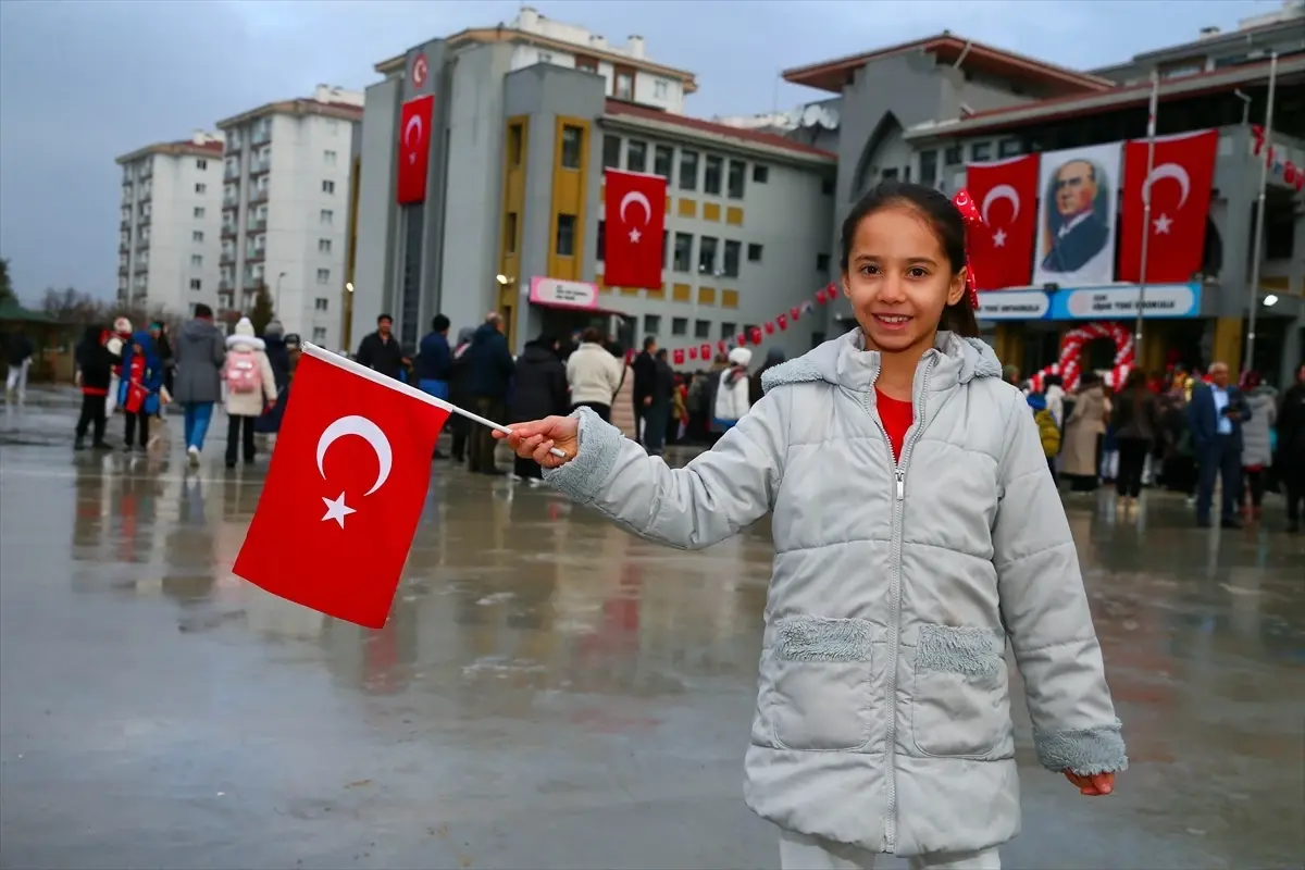 Bayrak Sevgisi ile İkinci Dönem Başladı!