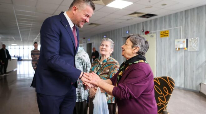 Büyüklerin Bayram Sevinci Buca’da Paylaşıldı