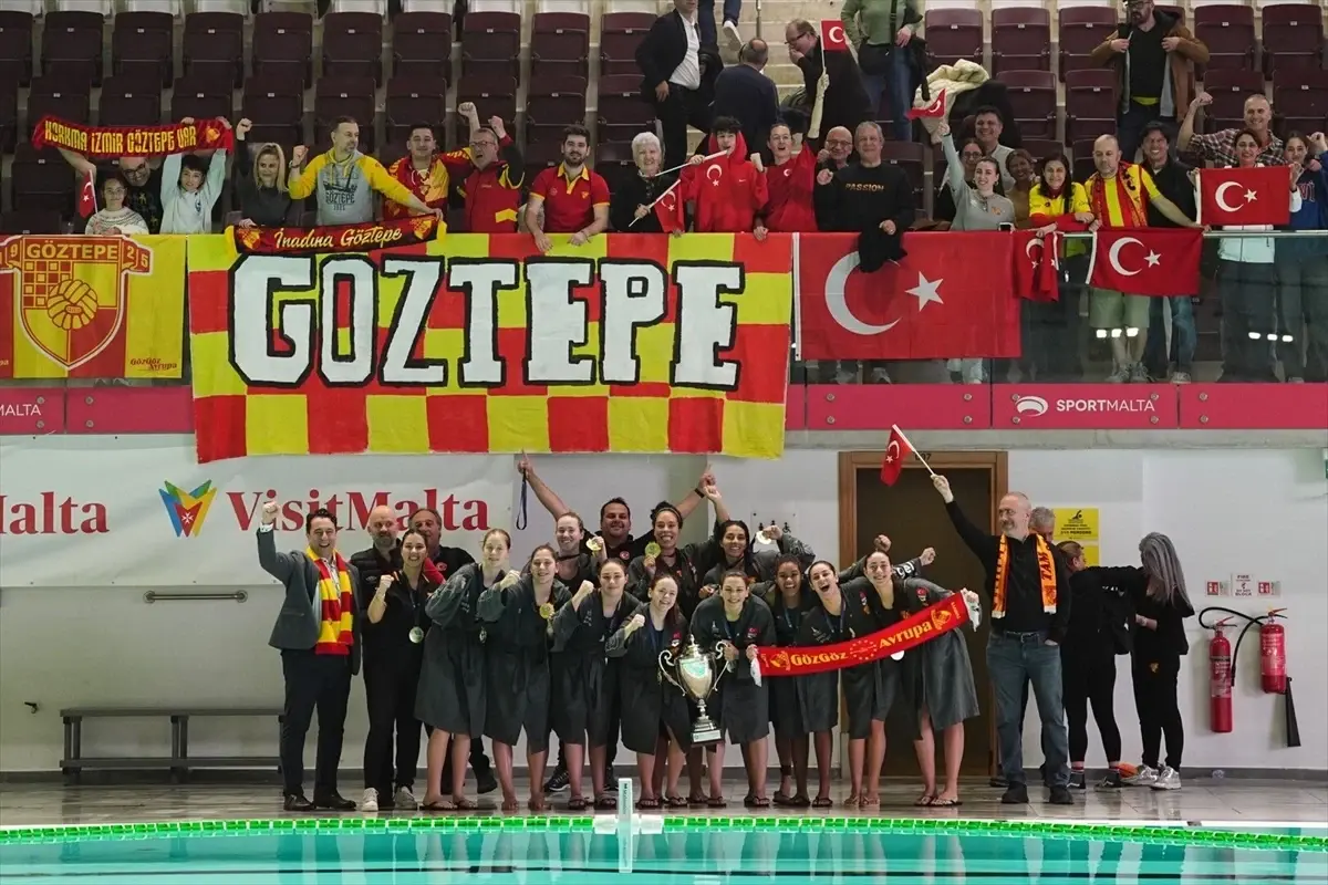 Göztepe Kadın Sutopu Takımı’ndan Tarihi Şampiyonluk!