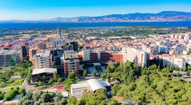 İEÜ, ACCA ile Uluslararası Akreditasyon Aldı