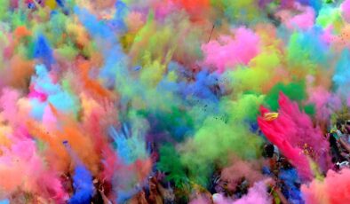 Holi Boya Satışı Festival Sezonu Öncesi Hareketlendi