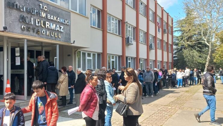 Bulgaristan Seçimi: Türkiye’de Uzun Kuyruklar Oluştu