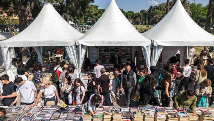 İzmir Kitap Fuarı’na Büyük İlgi Gösterildi!
