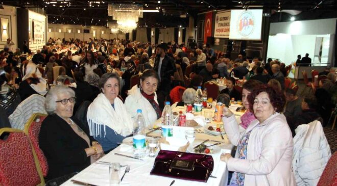 Erzincanlılar İzmir’de Birlikte Hasret Giderdi