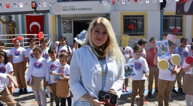 İpek Soylu, İzmir’de Çocuklarla Tenis Keyfi Yaşadı!