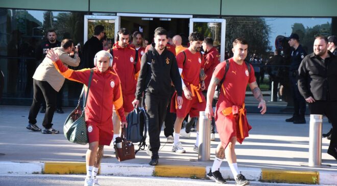 Galatasaray, İzmir’de Coşkuyla Karşılandı!