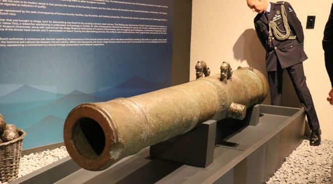 Tarihi Gemi Topu İzmir’de Sergilenmeye Başladı!