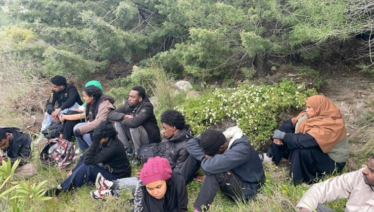 İzmir’de 26 Düzensiz Göçmen Kurtarıldı
