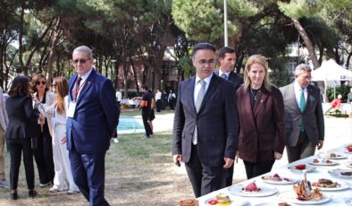 Genç Aşçılar İzmir’de Yeteneklerini Sergiledi