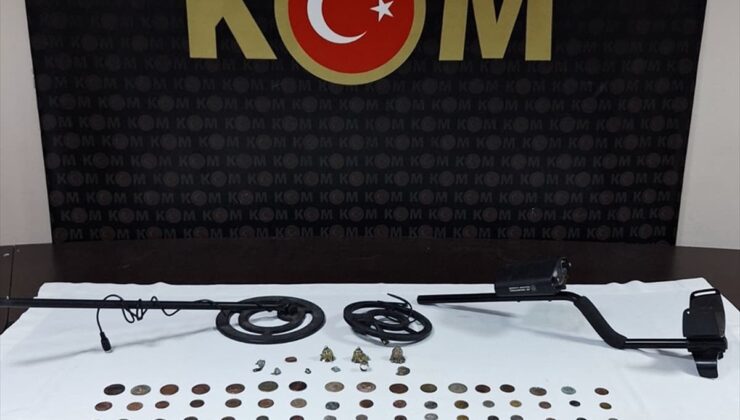 İzmir’de Tarihi Eser Kaçakçılığına Baskın Yaptı!