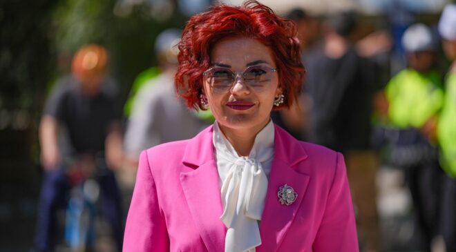 Şehit Polisin Eşi, Trafik Bilinci İçin Mücadele Ediyor!