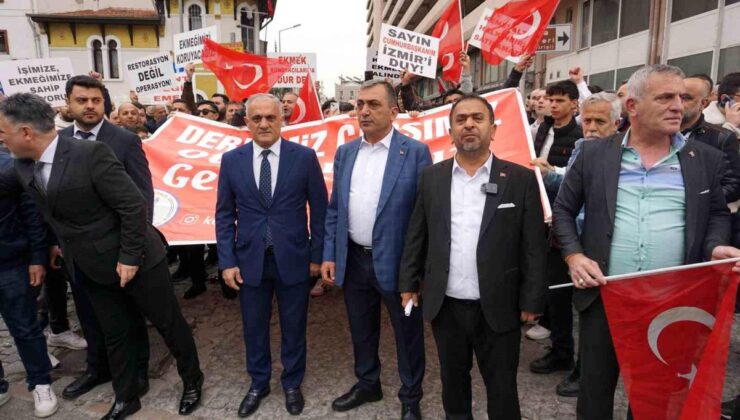 İzmir Kemeraltı’nda Otopark İçin Kepenk Kapatma Eylemi!