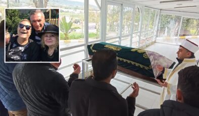 Ünlü Sunucu Mehmet Ali Erbil’in Annesi Defnedildi