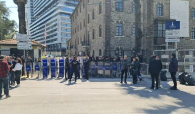İzmir’de Bina Tahliyesine Karşı Oturma Eylemi Sürüyor!