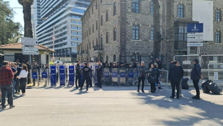 İzmir’de Bina Tahliyesine Karşı Oturma Eylemi Sürüyor!
