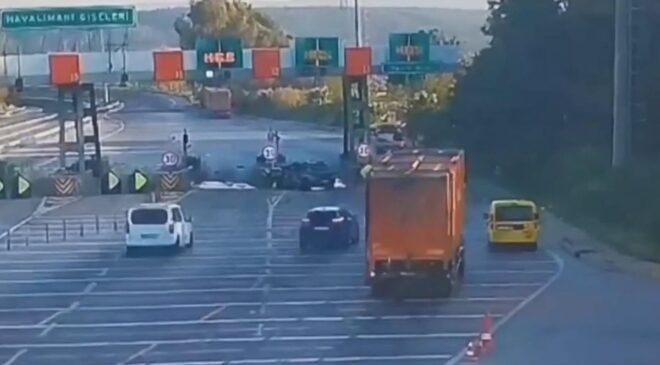 İzmir’de Genç Asistanın Feci Kazası Kamerada!